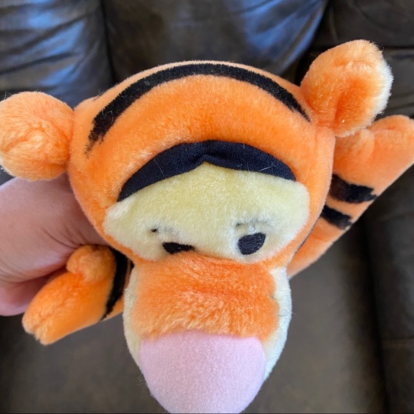 Mattel Arcotoys Tigger Hand Puppet Disney EUC - Picture 8 of 10